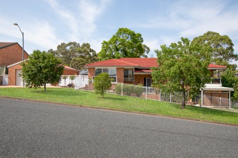 5 Jodi Close, TENAMBIT NSW 2323