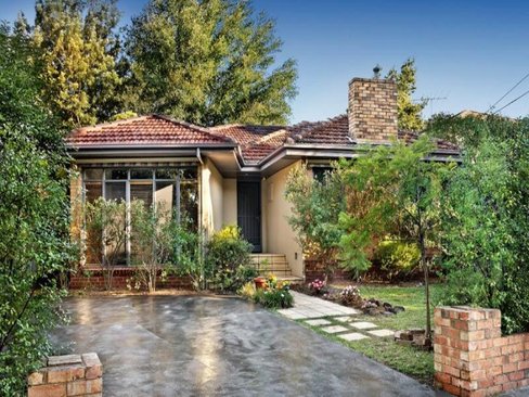 5 Kinsale Crescent Mont Albert North 3129
