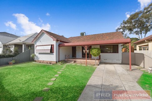 5 Laundess Avenue, PANANIA NSW 2213