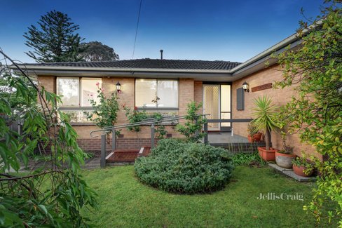 5 Lockhart Court Kilsyth 3137