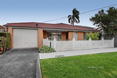 5 Lyons Street Bentleigh East 3165