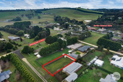 5 Maher Street, GORDON VIC 3345