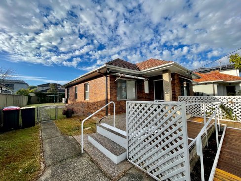 5 McRae Road, SANS SOUCI NSW 2219