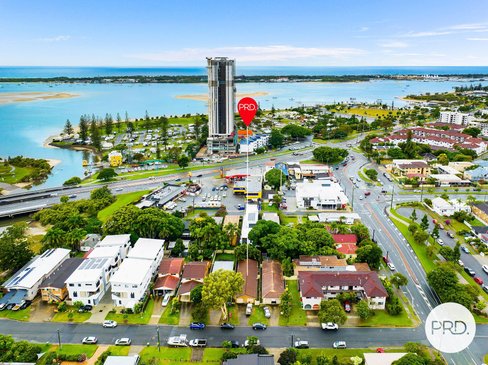 5 Meyer Street, SOUTHPORT QLD 4215
