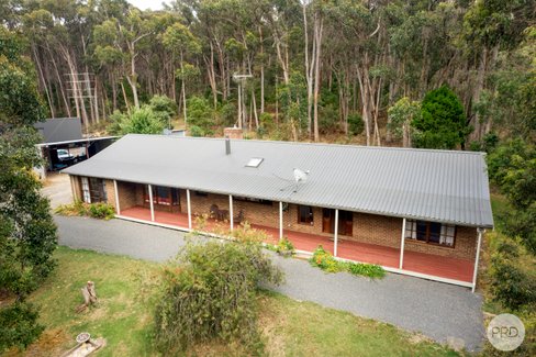 5 Monks Road, ROSS CREEK VIC 3351
