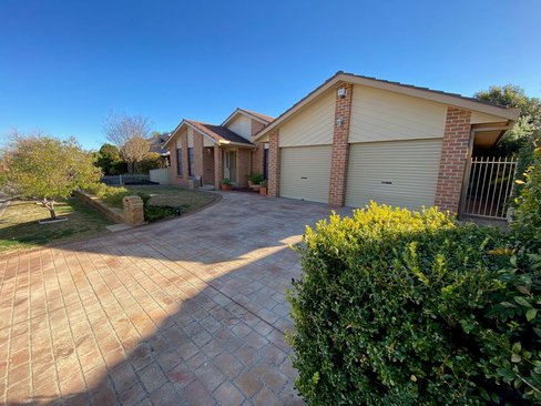 5 Noonga Crescent, HILLVUE NSW 2340