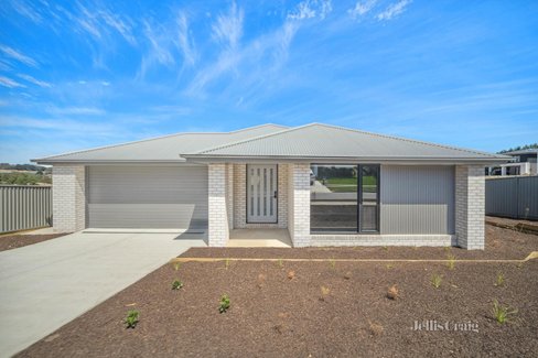 5 Pania Street Brown Hill 3350