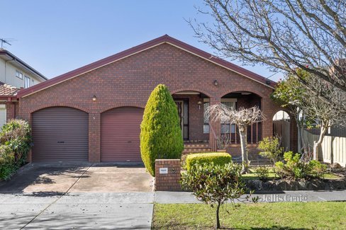 5 Peel Street Mitcham 3132