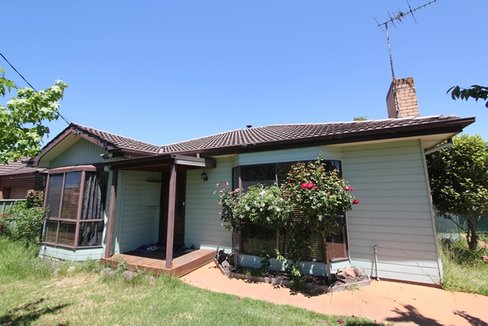 5 Pickford Street, WENDOUREE VIC 3355