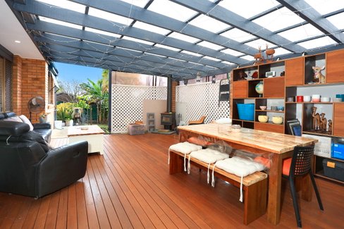 5 Pleasant Court CARRARA