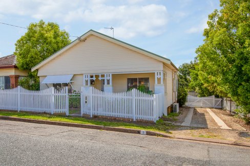 5 Porter Avenue, EAST MAITLAND NSW 2323