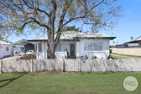 5 Preston Avenue, TAMWORTH NSW 2340