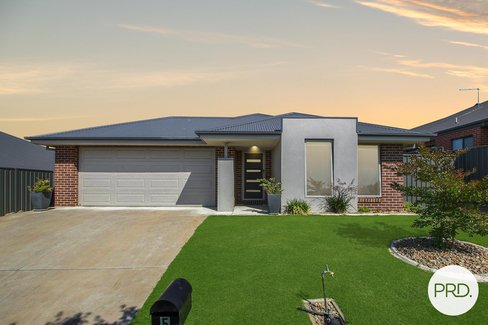 5 Queensberry Road, LENEVA VIC 3691