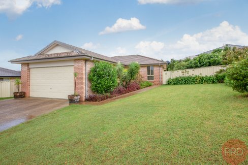 5 Rex Cove, RUTHERFORD NSW 2320