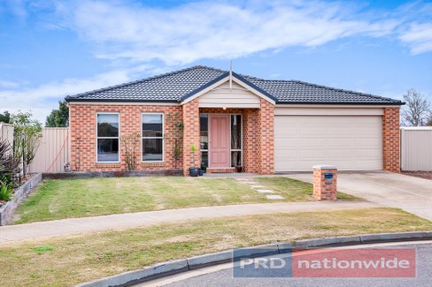 5 Samoth Court, MINERS REST VIC 3352