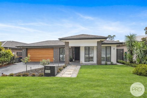 5 Seaside Boulevard, FERN BAY