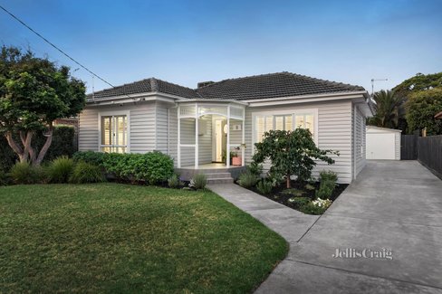 5 Stewart Road Oakleigh East 3166