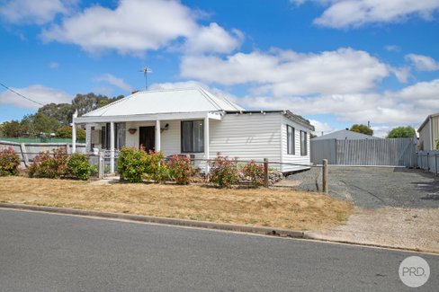 5 Stuart Street, BEAUFORT VIC 3373