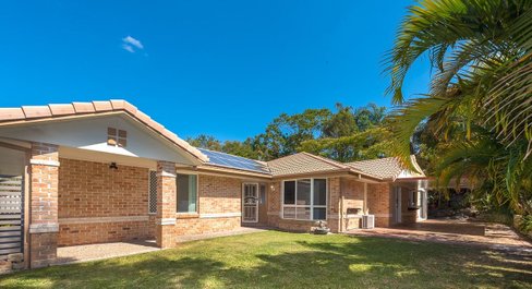 5 Swanton Drive, MUDGEERABA QLD 4213