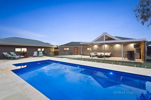 5 Thaxted Court Watsonia North 3087