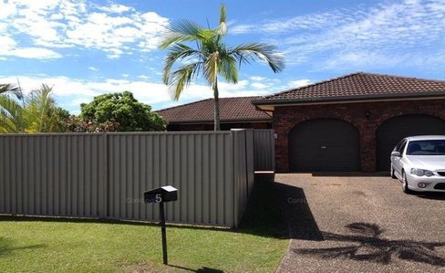 5 Twin Oaks Place, VARSITY LAKES QLD 4227