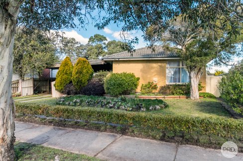 5 Waldemar Street, WENDOUREE VIC 3355