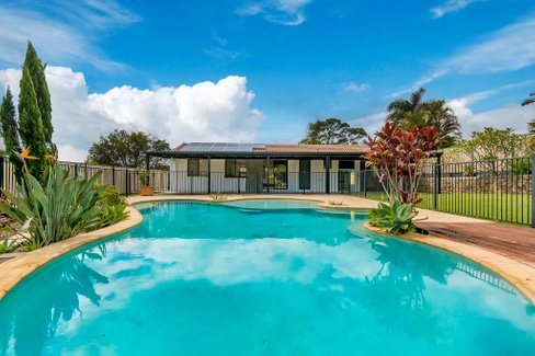 5 Widden Court, WORONGARY QLD 4213