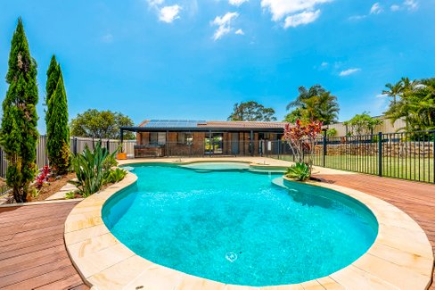 5 Widden Court, WORONGARY QLD 4213