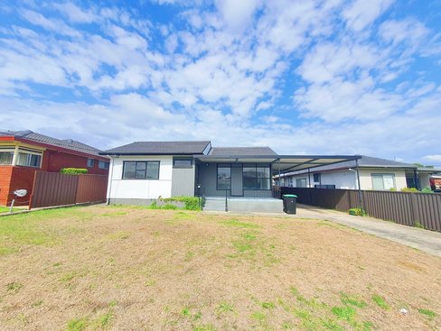 50 Lions Avenue, LURNEA NSW 2170