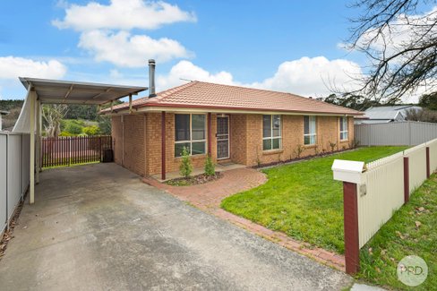 50 Melbourne Road, CRESWICK VIC 3363