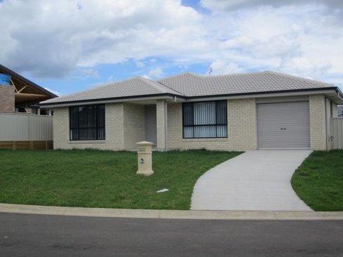 50 Orley Drive, TAMWORTH NSW 2340
