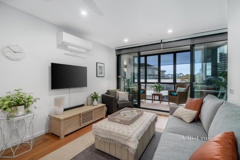 501 92 Maroondah Highway Ringwood 3134