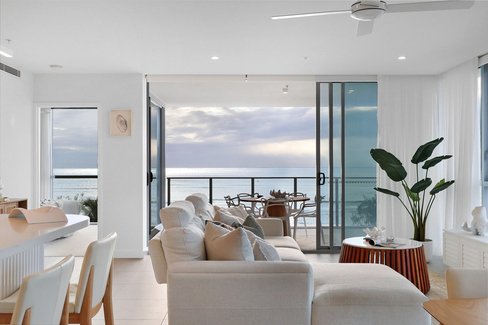 502/4 Twenty First Avenue, Palm Beach QLD 4221