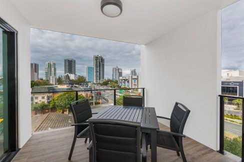 506/9 Hooker Blvd, BROADBEACH WATERS QLD 4218