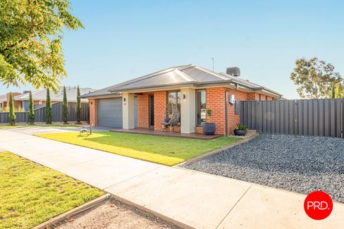 51 Aspiring Drive, HUNTLY VIC 3551