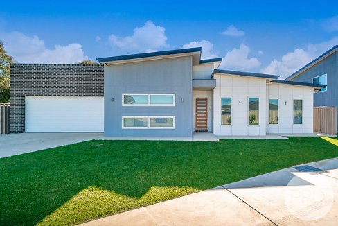 51 Durack Circuit, BOOROOMA NSW 2650