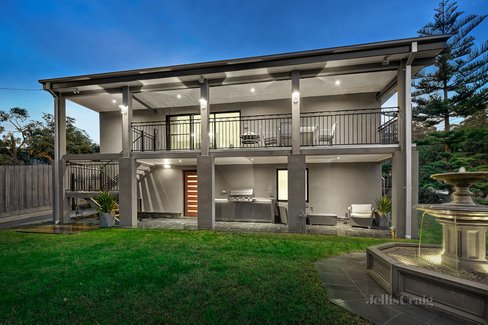 51 Melview Drive Ringwood North 3134
