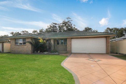 51 Murson Crescent, NORTH HAVEN NSW 2443