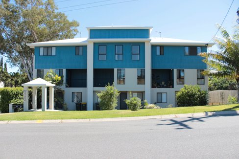 5/10 Arthur Street, BOYNE ISLAND QLD 4680