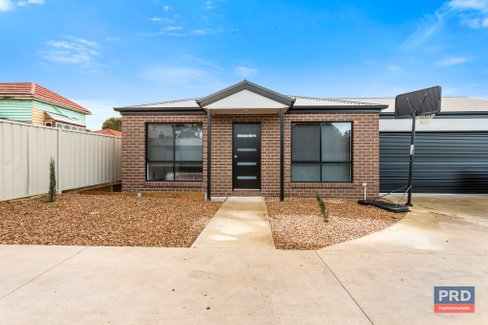 5/11 Semmens Street, LONG GULLY VIC 3550