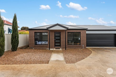 5/11 Semmens Street LONG GULLY
