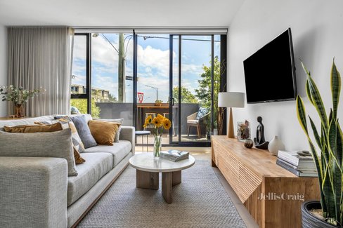 5 120 Buckley Street Essendon 3040