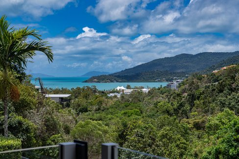5/15 Flame Tree Court, AIRLIE BEACH QLD 4802