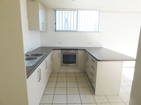 5/1971 Gold Coast Highway, BURLEIGH HEADS QLD 4220