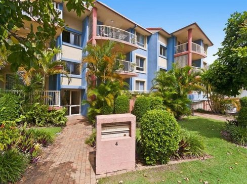 5/2-4 Mountain View Avenue, Miami QLD 4220
