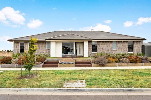 52 Dairymans Way Bonshaw 3352