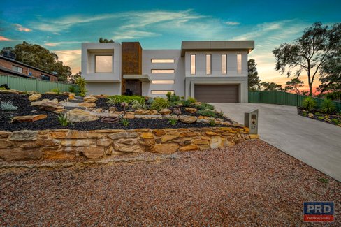 52 Keogh Drive, SPRING GULLY VIC 3550