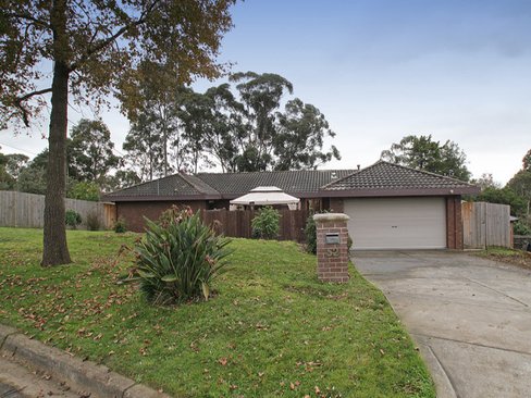 52 Kingswood Drive Chirnside Park 3116