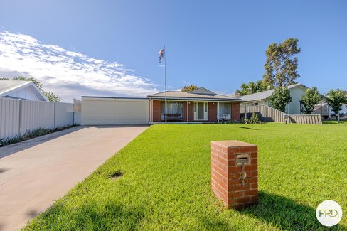 52 Main Avenue North, MERBEIN VIC 3505