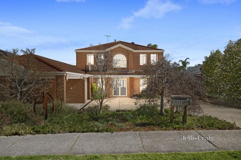 52 Summerhill Park Drive Mooroolbark 3138